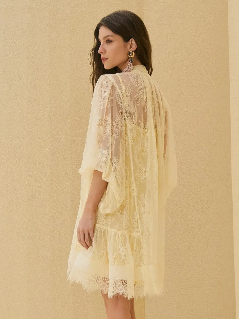Vestido Curto Renda