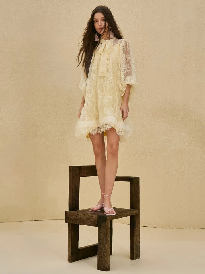 Vestido Curto Renda