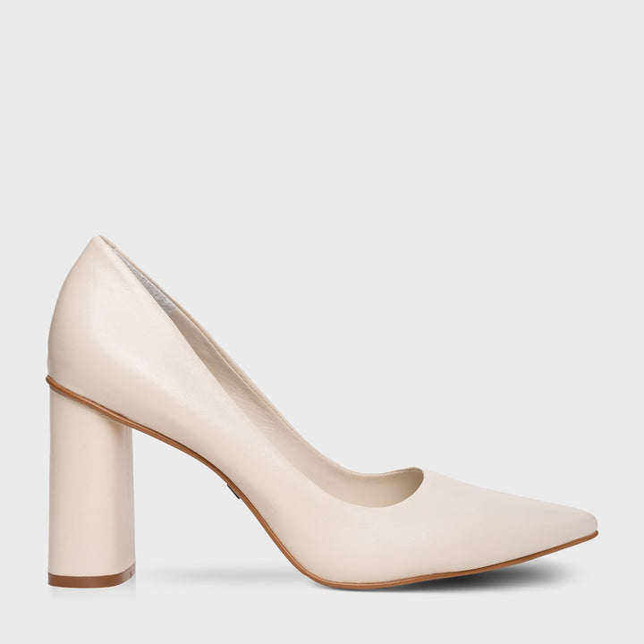 Scarpin Salto Oval Couro