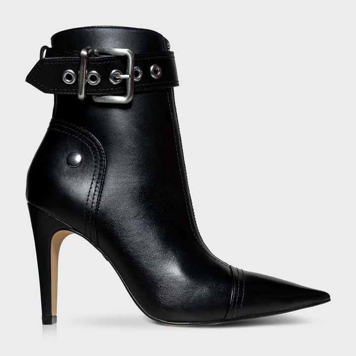 Leather Boot with Pointed Toe and Thin Heel