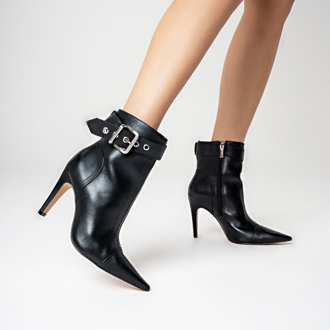 Leather Boot with Pointed Toe and Thin Heel