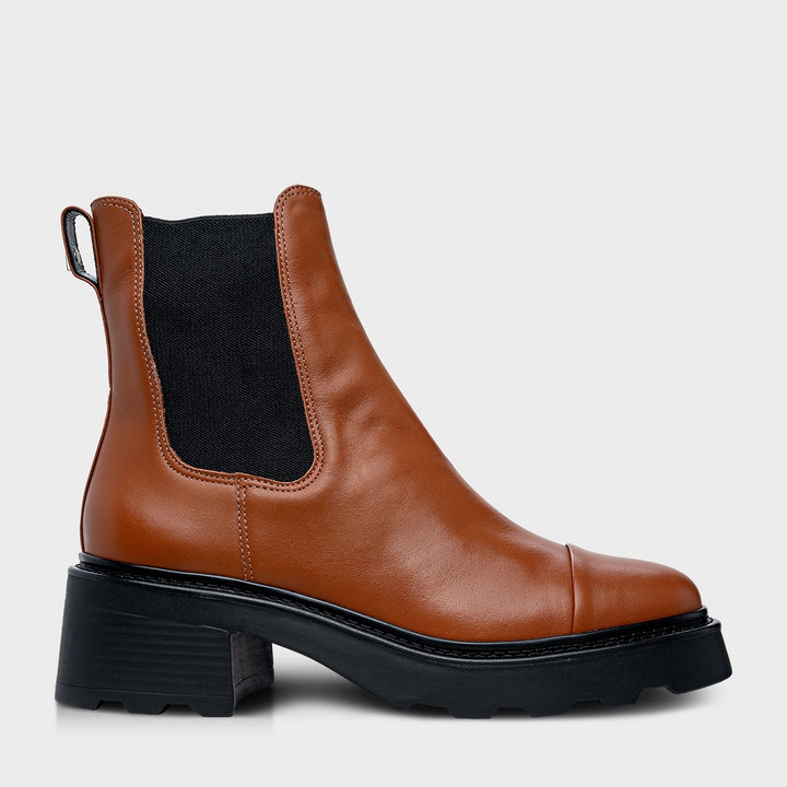 Chelsea Boots with Tractor Leather