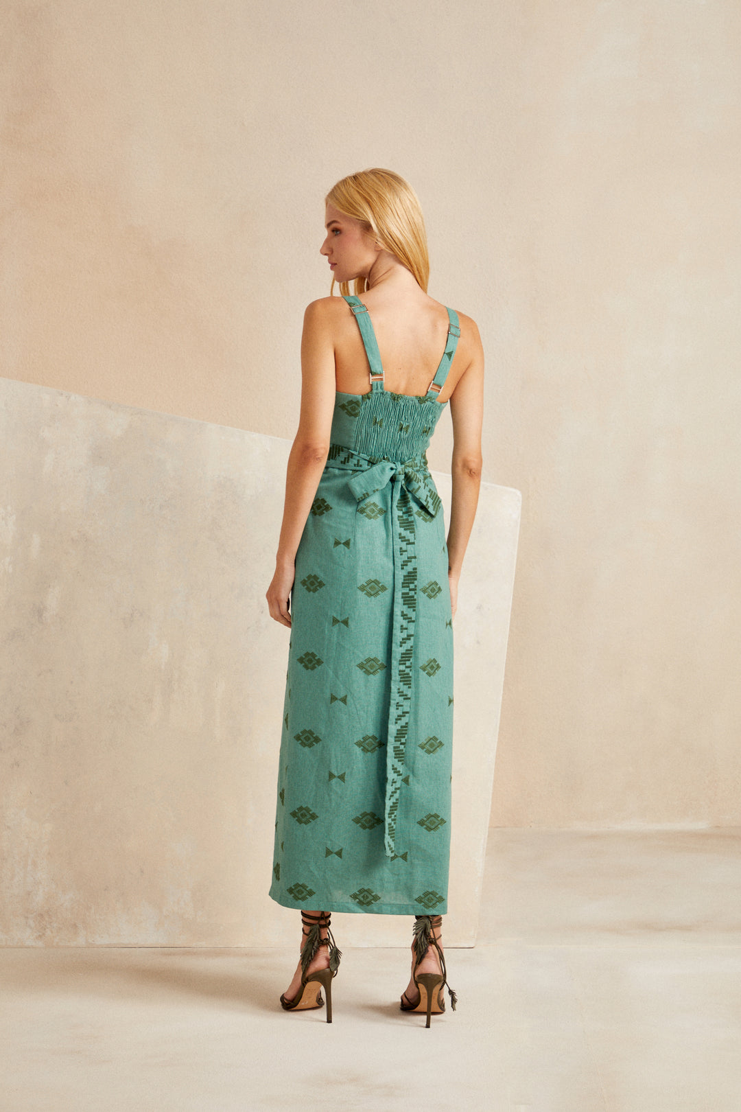 Vestido Maxi midi Linho Skunk
