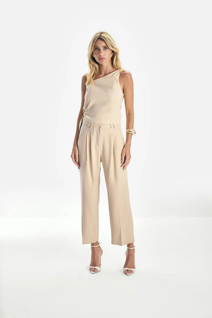 New Shape Asymmetric Set