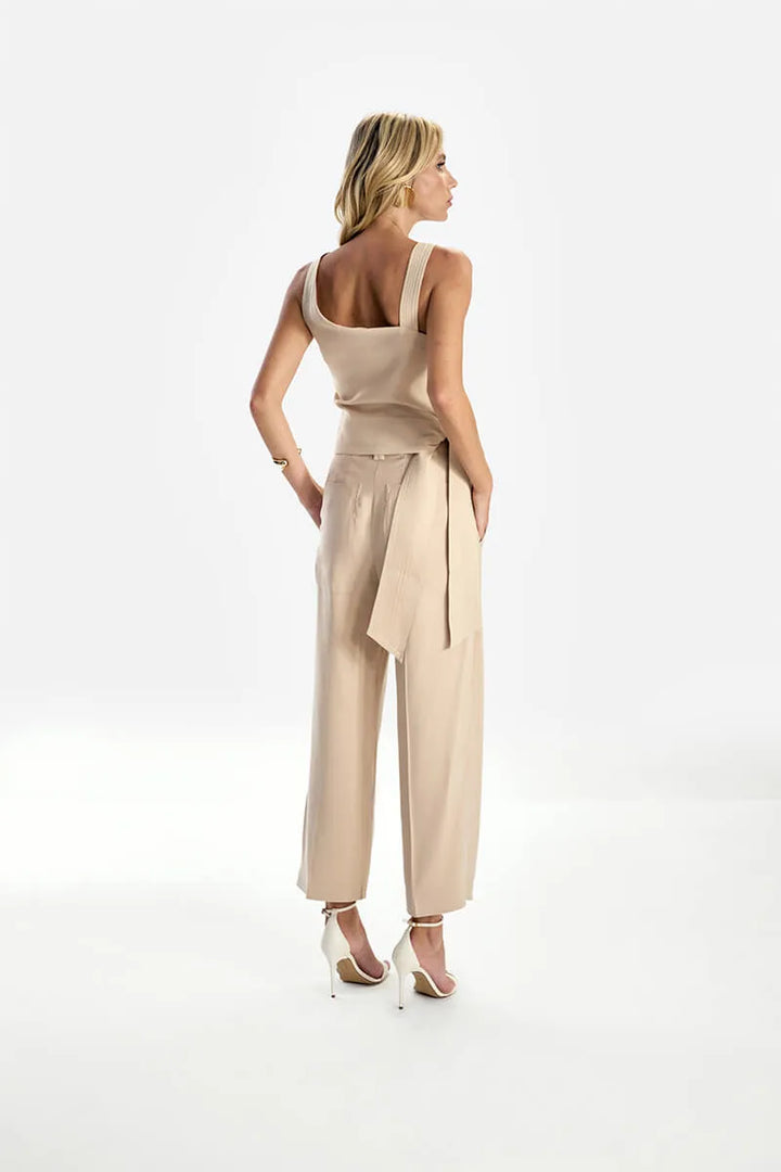 New Shape Asymmetric Set