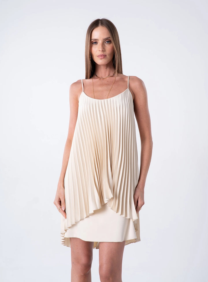 Vestido Curto Plissado Mullet