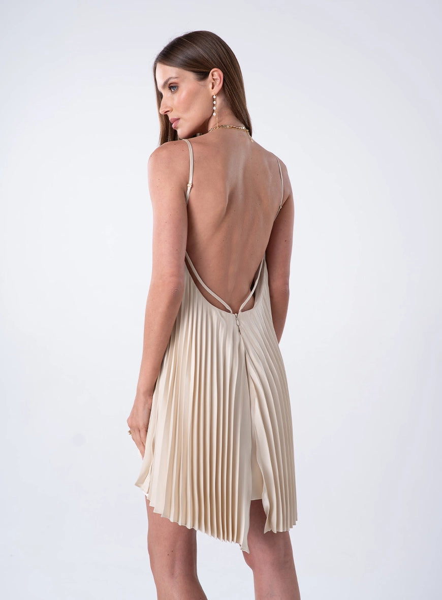 Vestido Curto Plissado Mullet