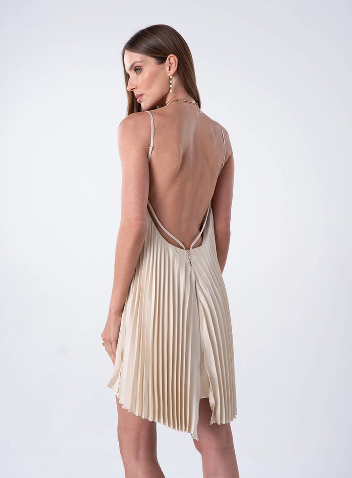 Vestido Curto Plissado Mullet