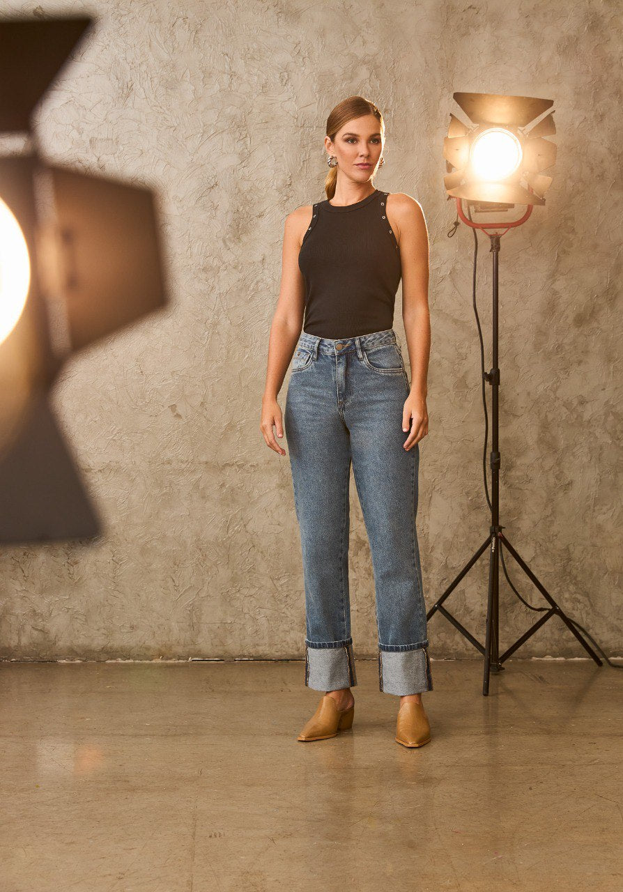 Straight Jeans
