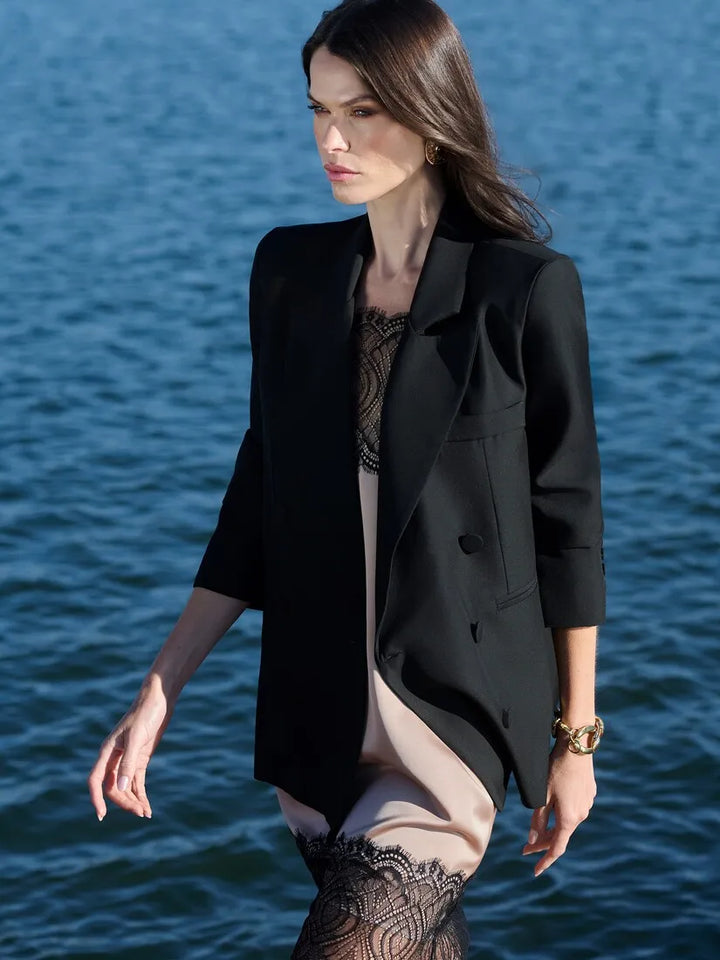 Vestido Curto Cetim Renda