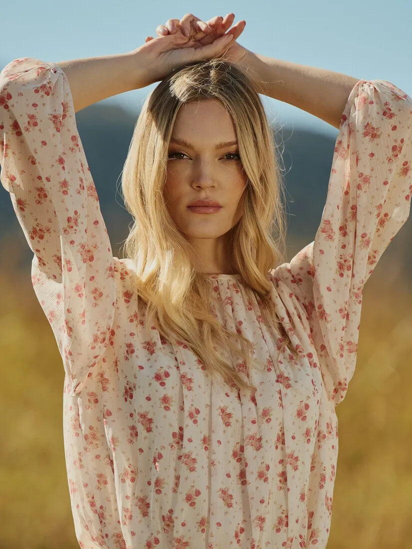 Vestido Curto Floral Babados