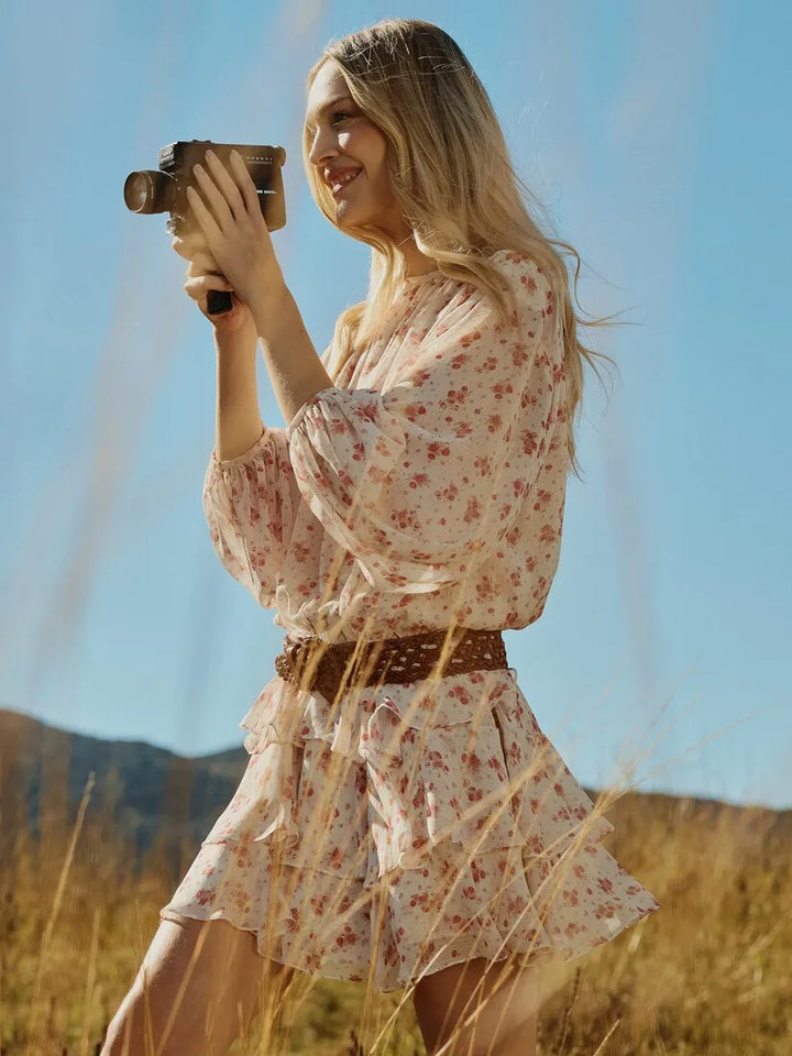Vestido Curto Floral Babados