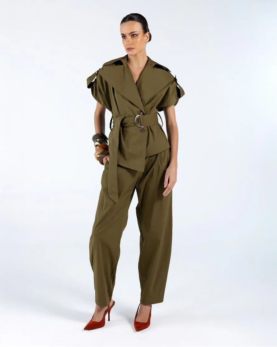 Calça Cenoura Pregas