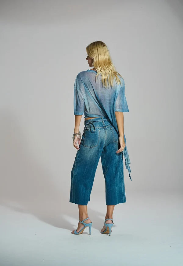 Blusa Tule Assimétrica