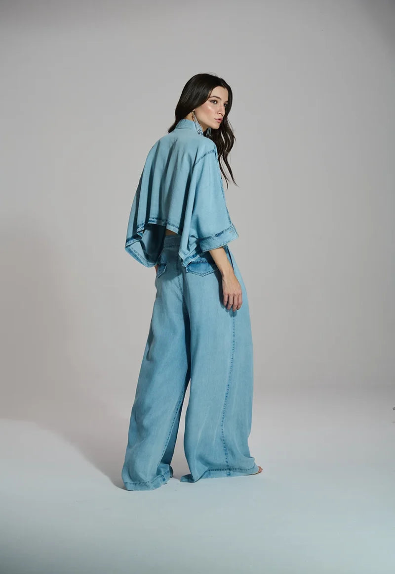 Loose Cropped Shirt