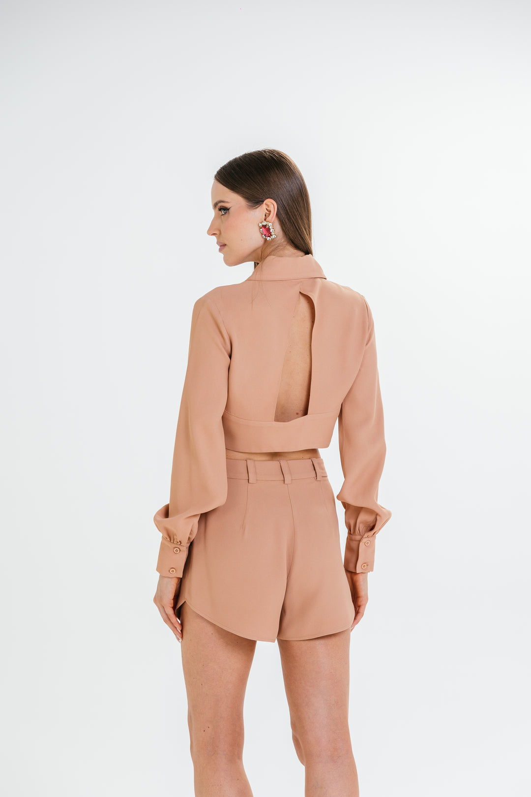Short Dalia Charth