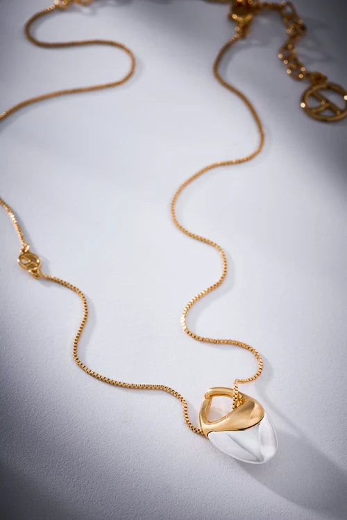 Fluire Necklace