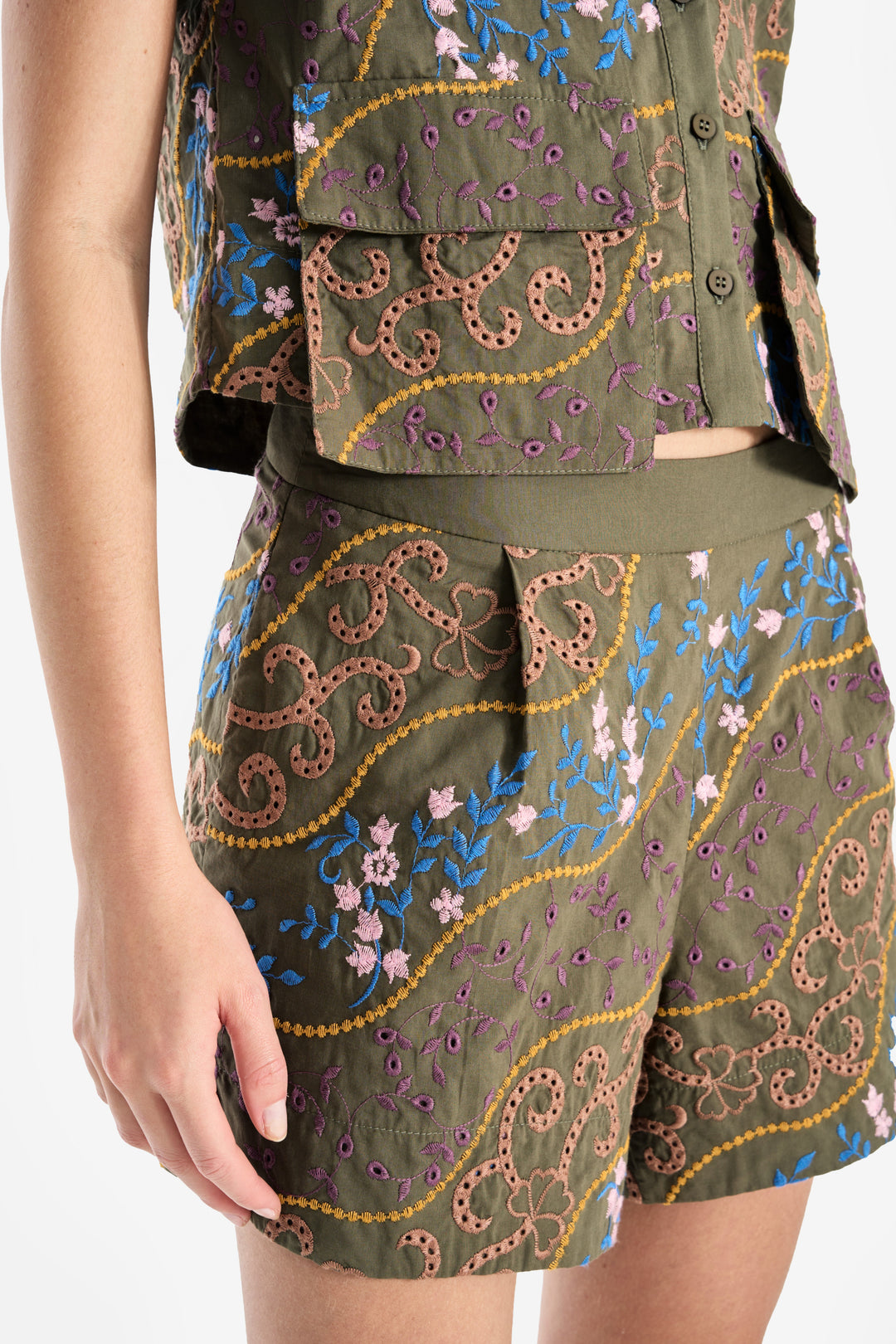 Embroidered Cropped+Shorts Set