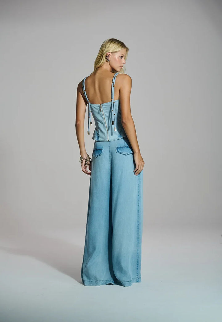 Wide-leg pants