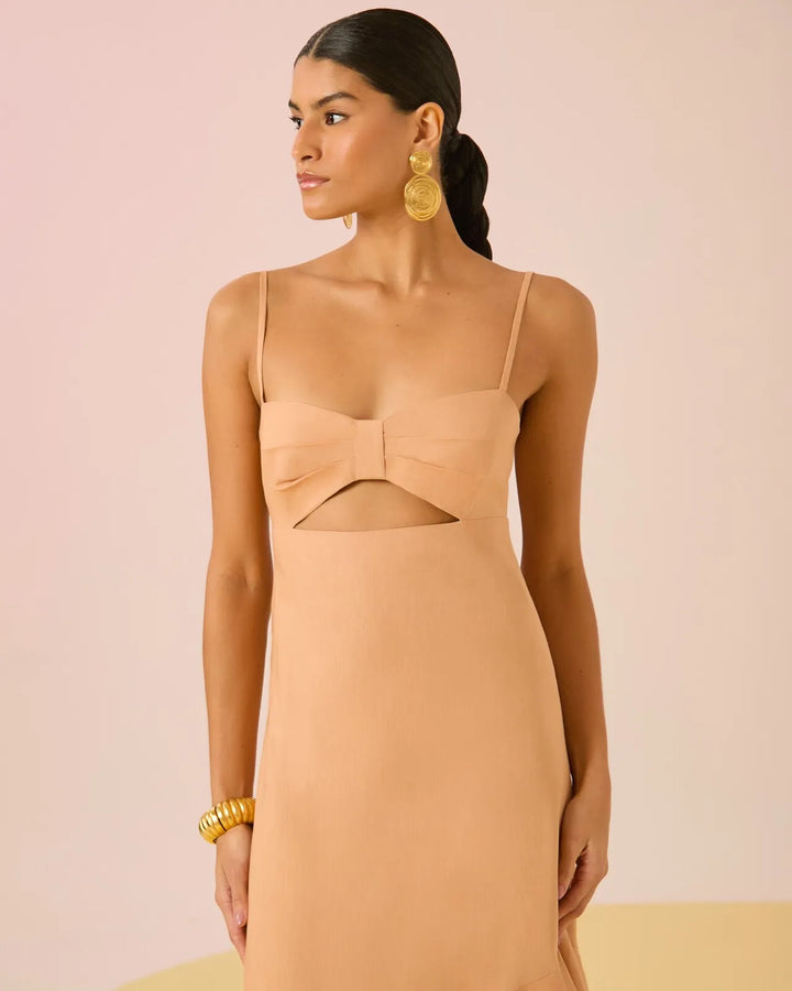 Vestido Assimétrico Babados