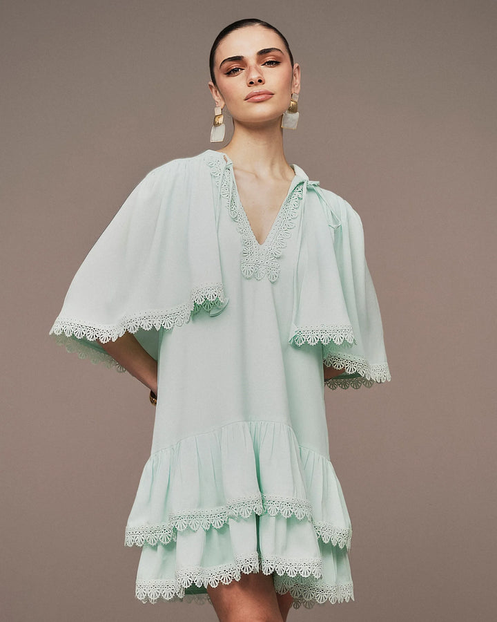 Vestido Curto Capa