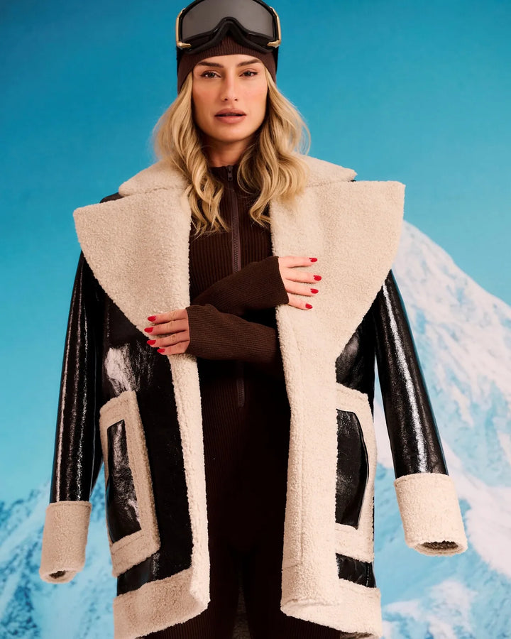 Trench Coat Varnish