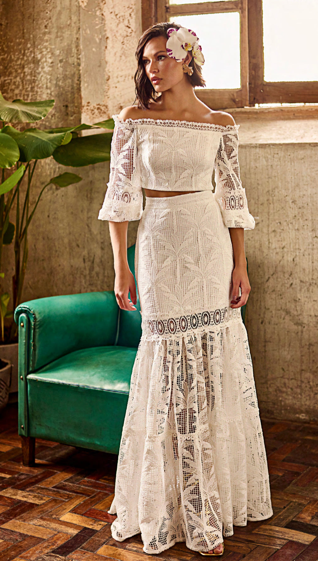 Regina Salomão Lace Cropped Top+Long Skirt Set