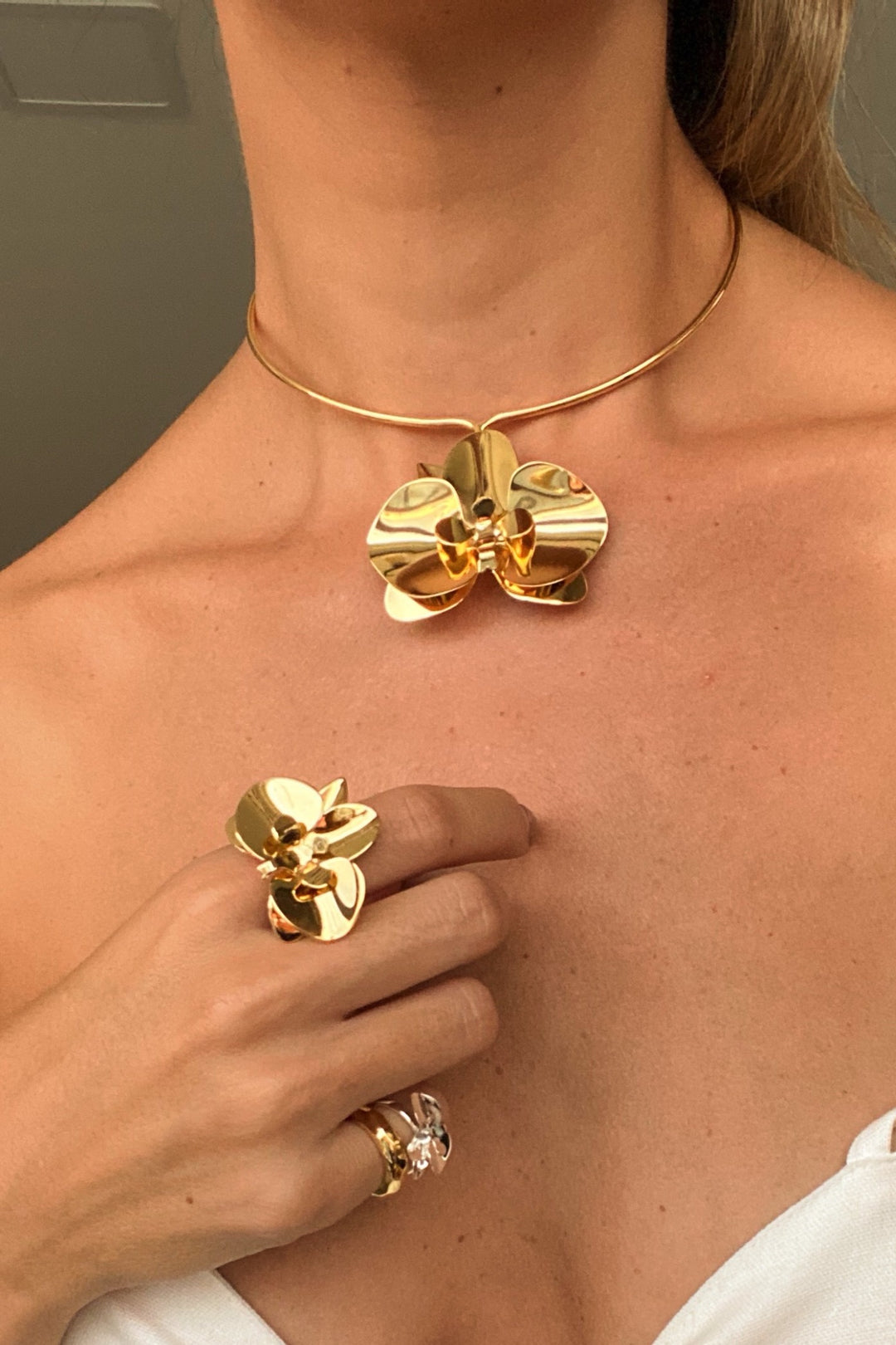 Orchid Choker