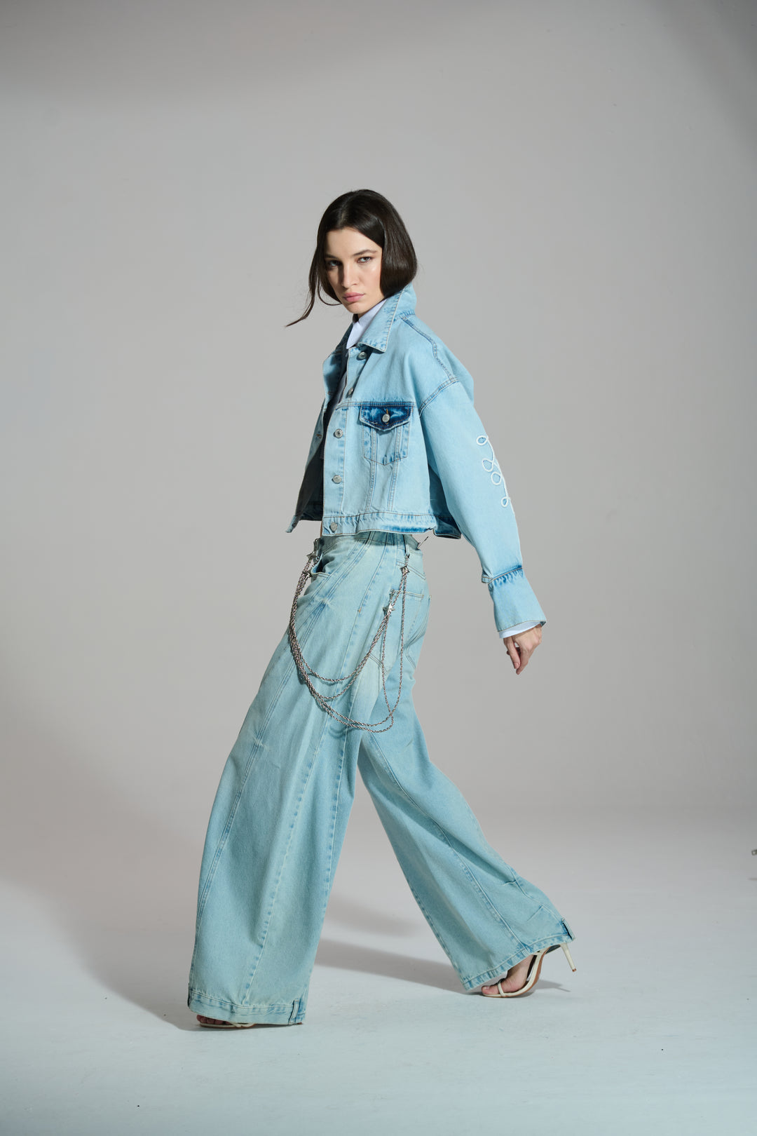 Barrel Leg Jeans