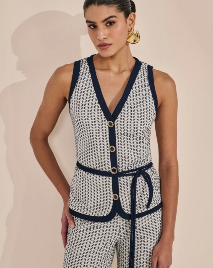 Conjunto Colete Detalhe Contraste