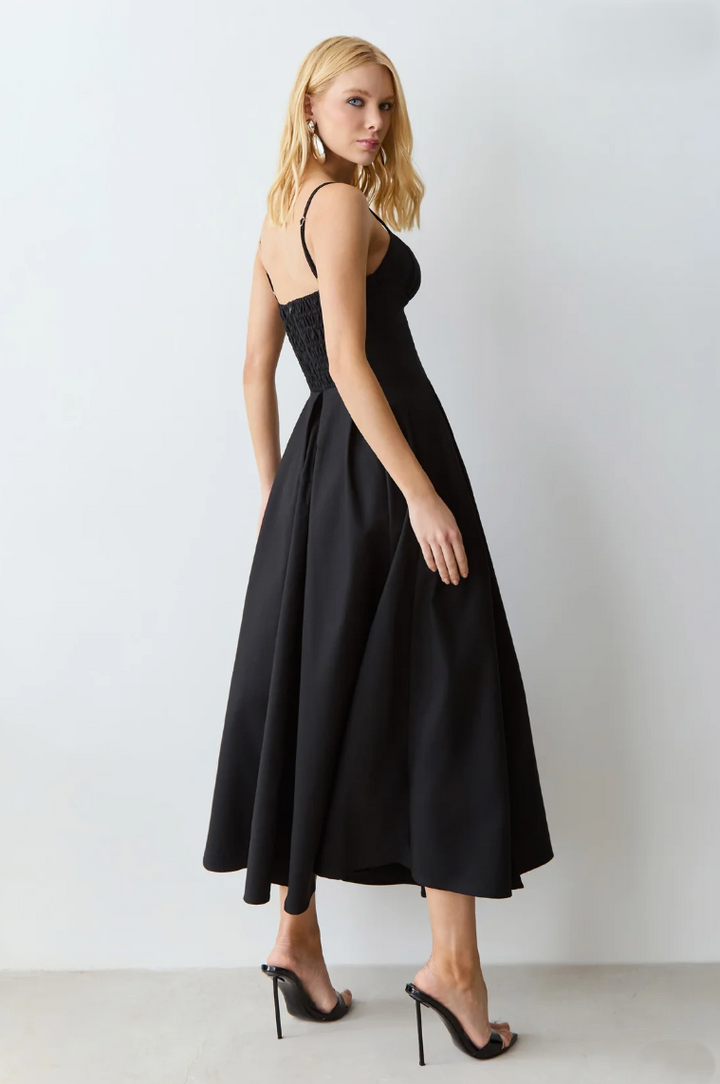 Vestido Midi Acinturado