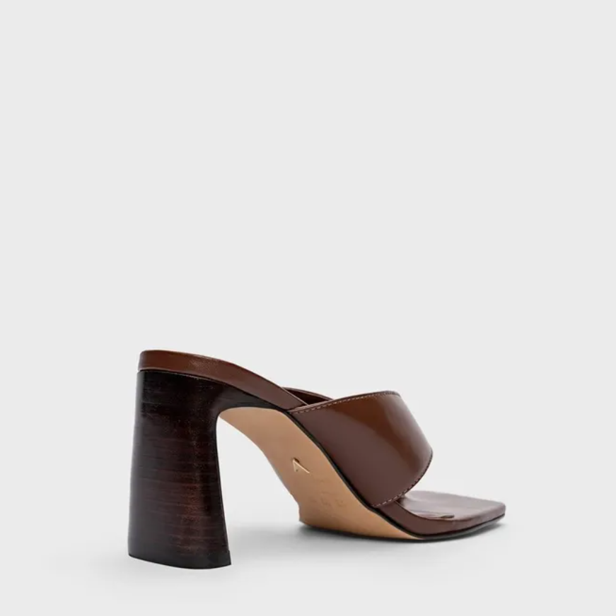 Open Mule Thong Iconic Couro