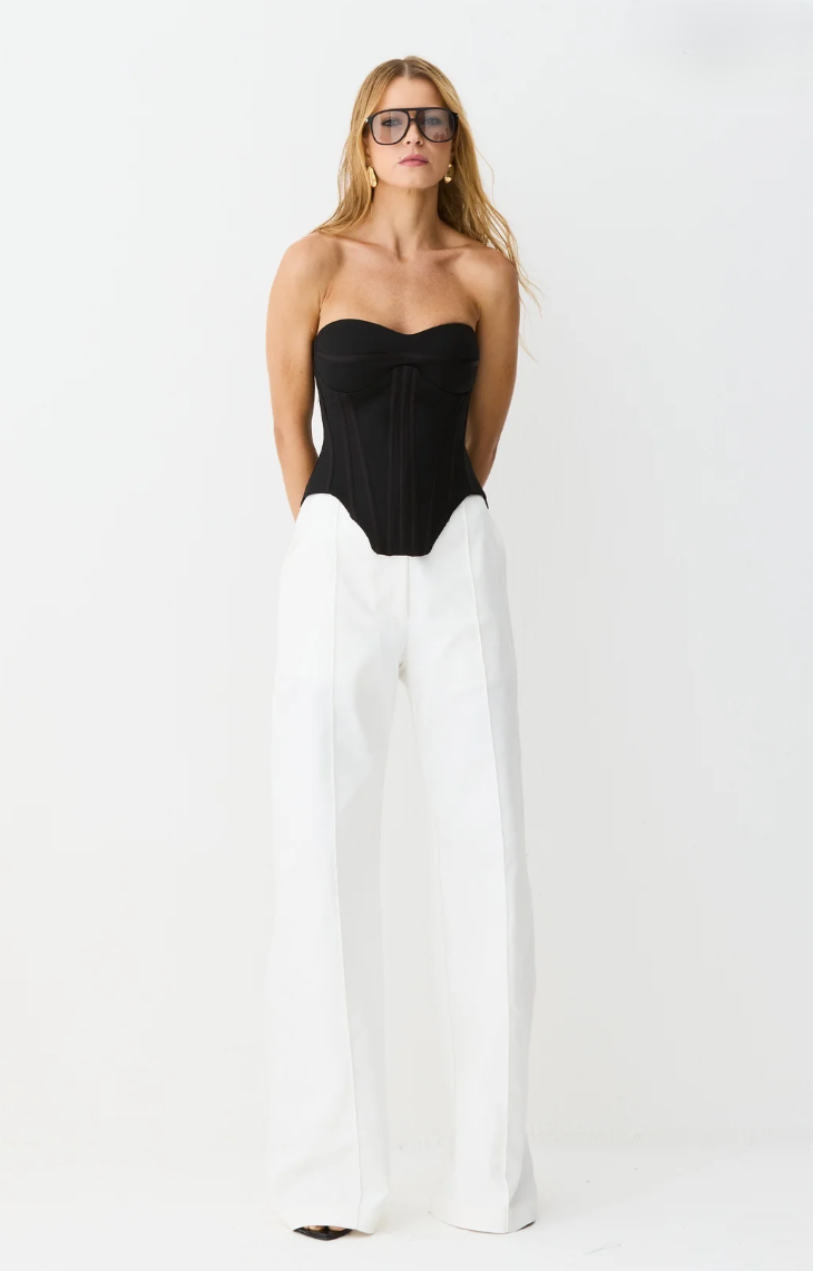 Calça Pantalona Estruturada Frisos