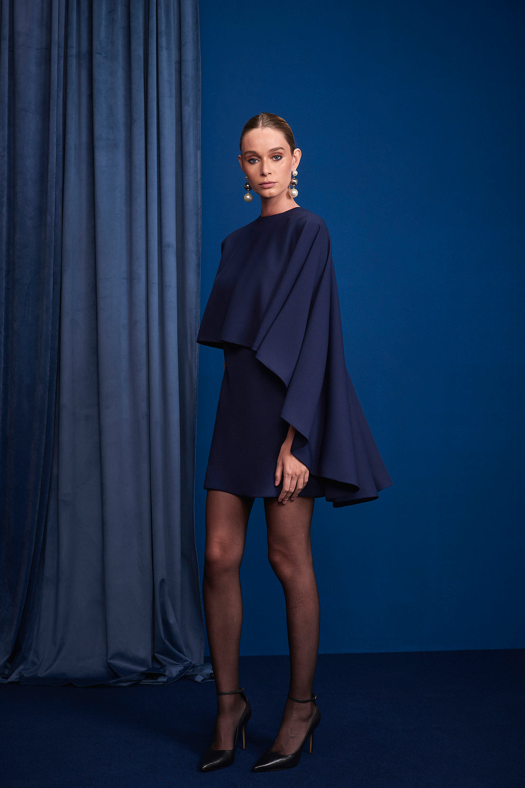 Conjunto Vestido Curto+Sobreposição Anne Fernandes