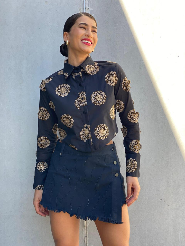 Razzo Embroidered Cropped Shirt