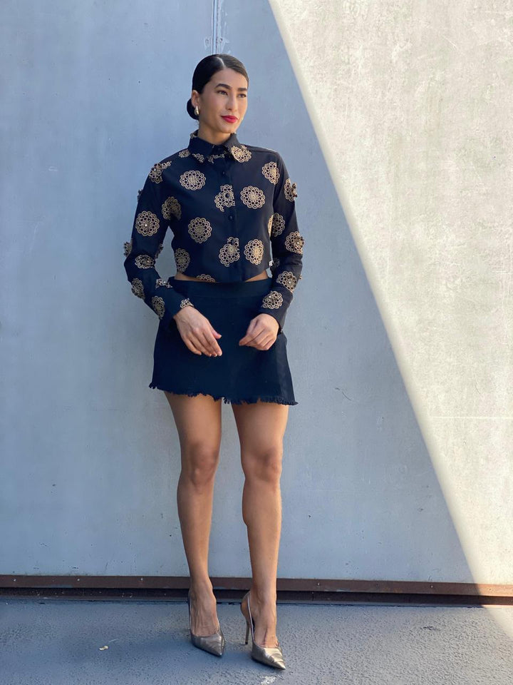Razzo Embroidered Cropped Shirt