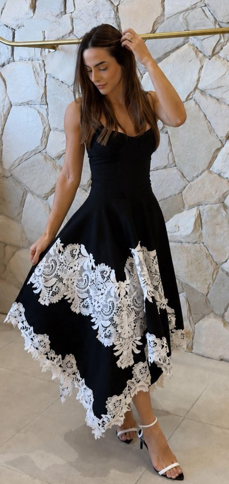 Vestido Midi Acinturado Renda
