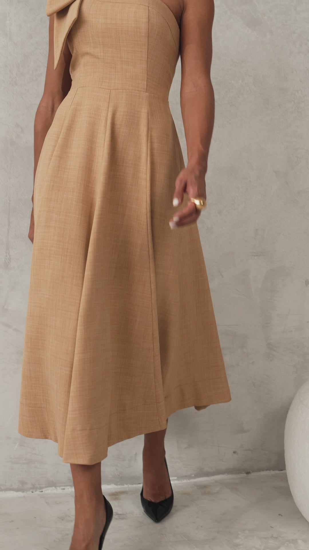 Vestido Midi Decote Assimétrico Limonada Pink