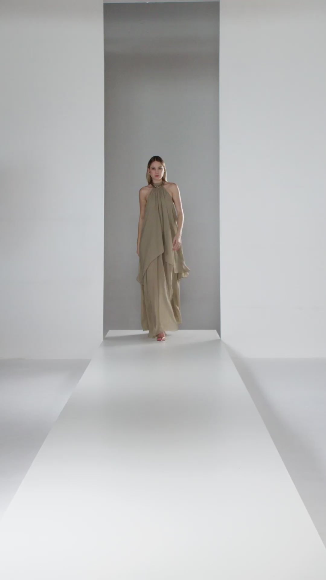 Vestido Longo Camada Sobreposta