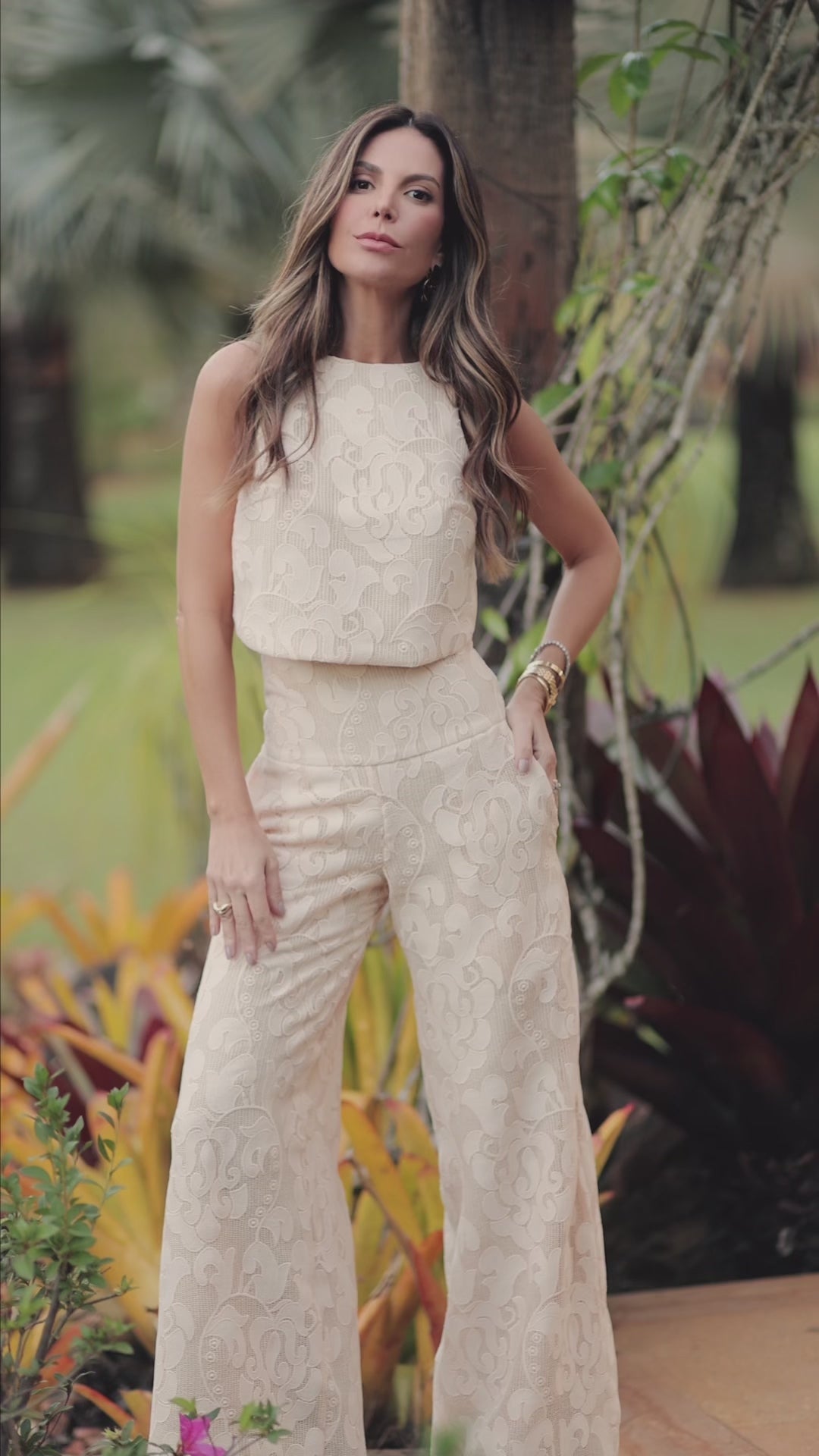 Anne Fernandes Cropped+Pants Set