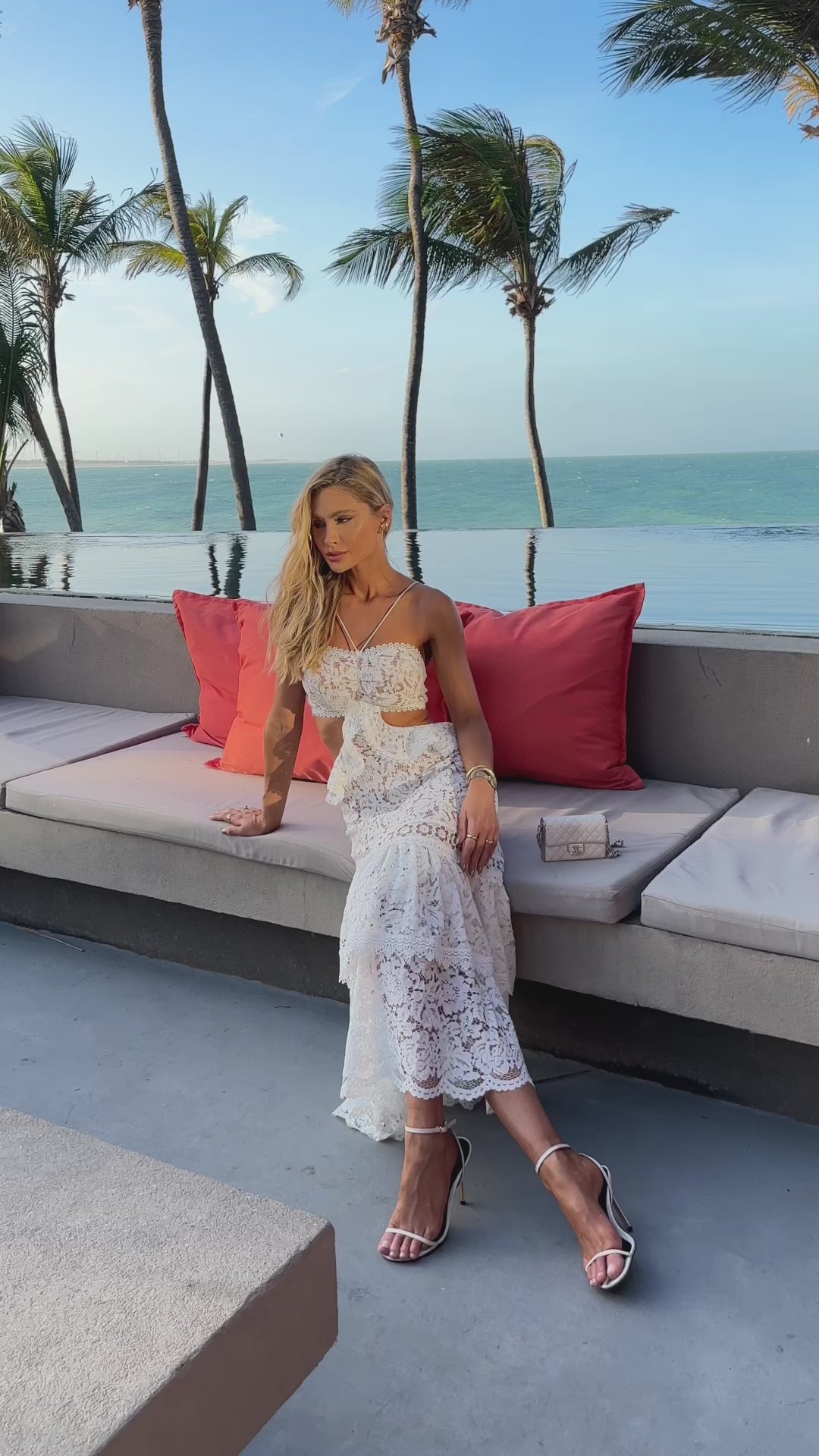 Vestido Midi Renda