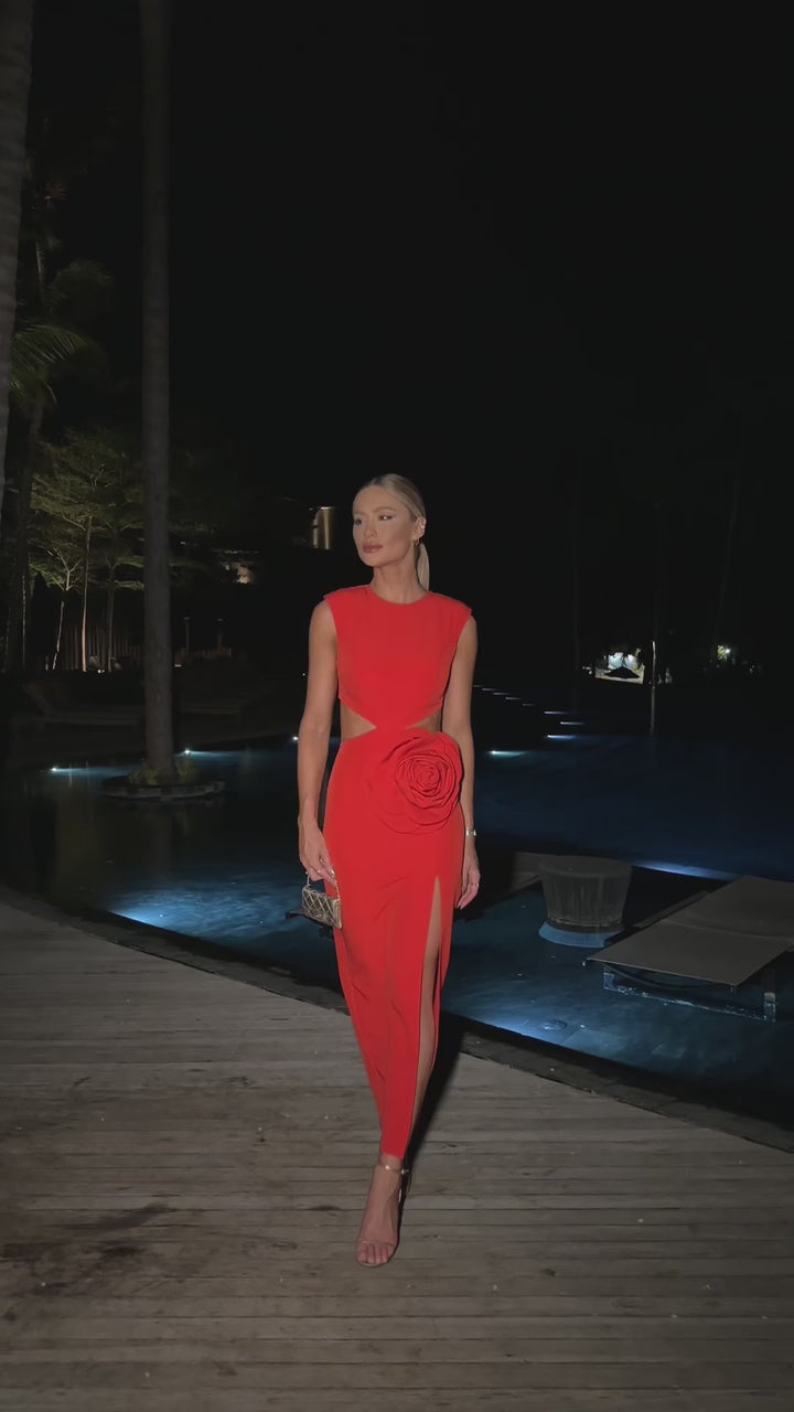 Vestido Midi Cut Out