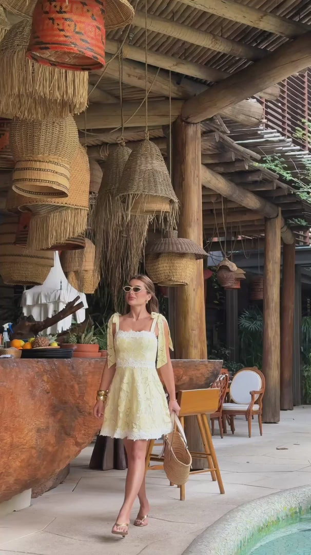 Vestido Curto Renda Giallo Sole