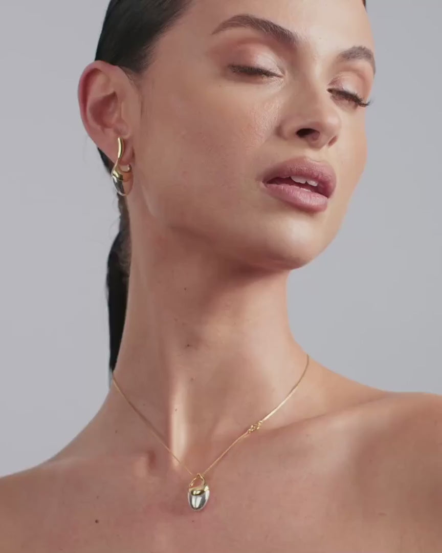 Fluire Necklace