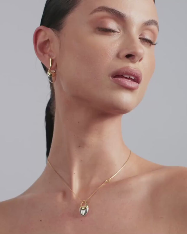 Fluire Necklace