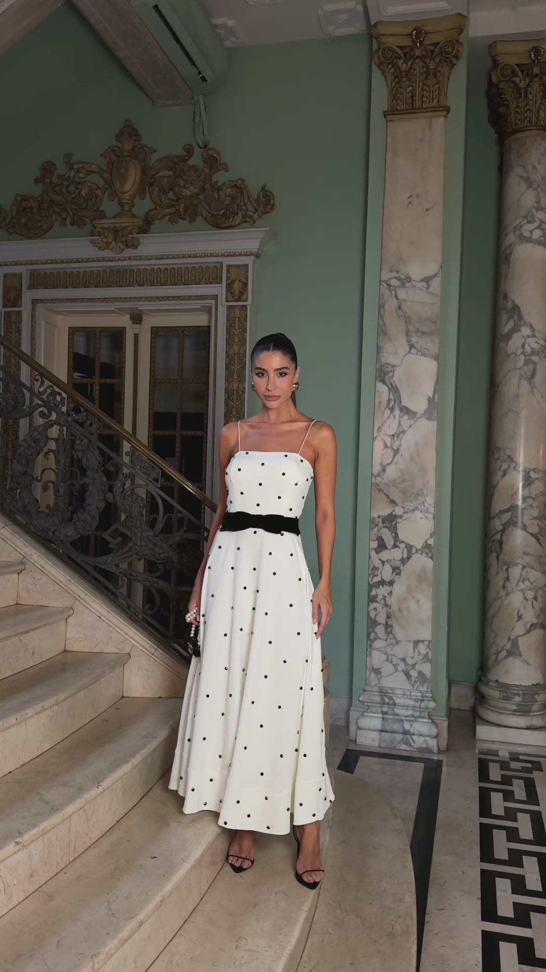 Vestido Midi Bordado