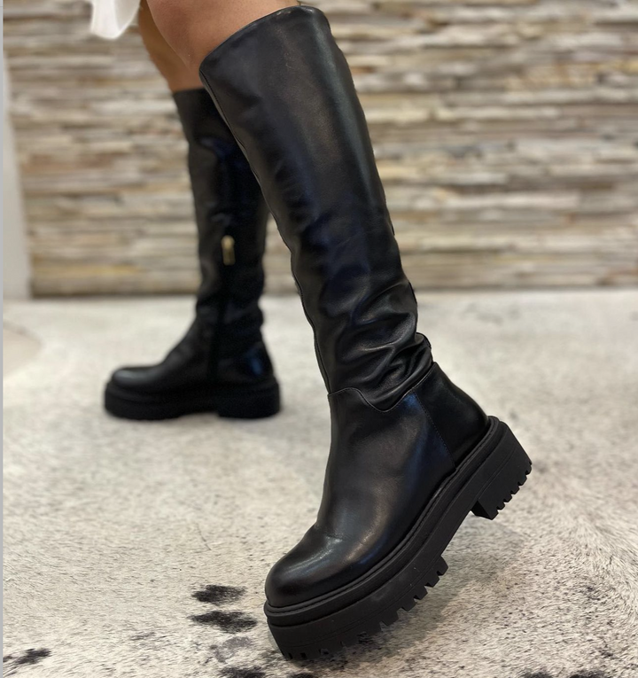 Long Shaft Boot with Tractor Sole in Black Leather Carrano
