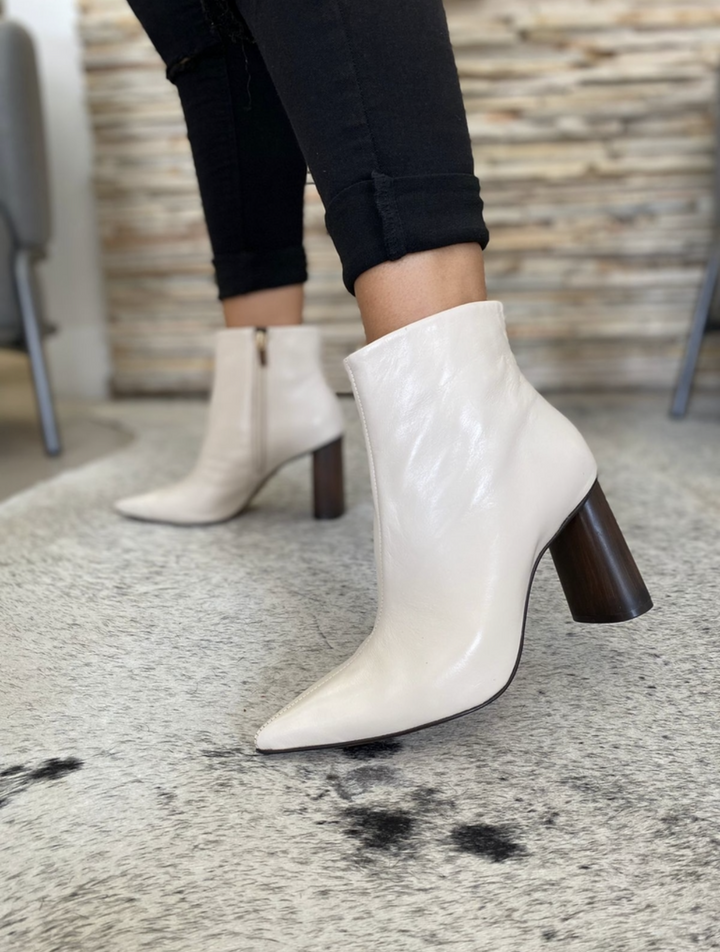 Carrano Beige Leather Short Boot