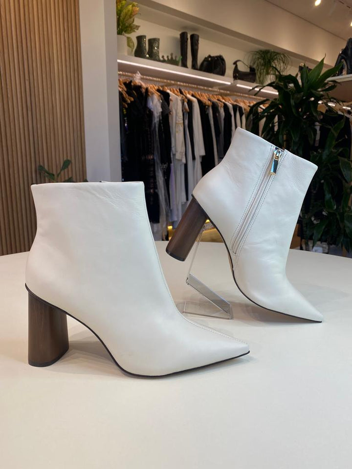 Carrano Beige Leather Short Boot