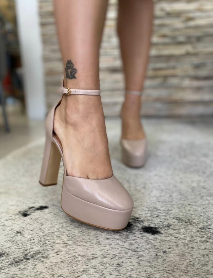 Carrano Leather Open Platform